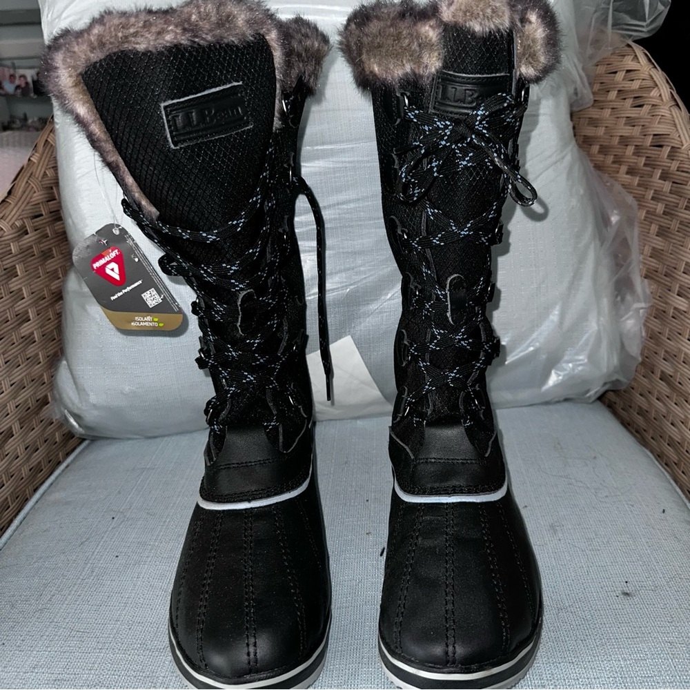 L.L. Bean Primaloft Women's Dark Blue Winter Boots with Fur Trim - Picture 2 of 8